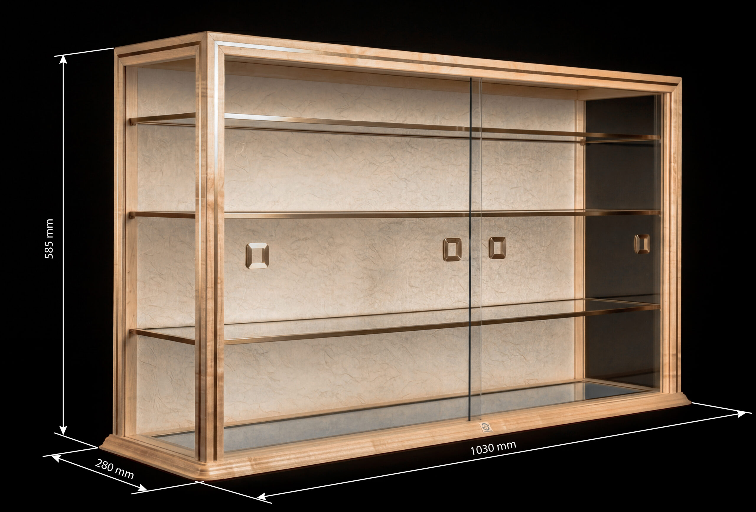 Vitrine_AyaKi_#1_01_With frames